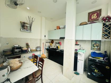 BÁN NHÀ LÔ GÓC 2 MT ĐƯỜNG SỐ 8, LINH XUÂN