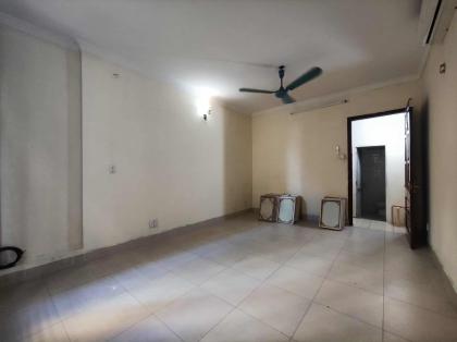 CHO THUÊ NHÀ NGUYÊN CĂN ĐƯỜNG VŨ THẠNH, ĐỐNG ĐA, NGÕ Ô TÔ VÒNG QUANH, 20M RA PHỐ