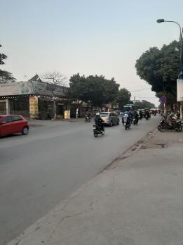 Bán đất thị trấn yên Viên 90m2, vỉa hè, kinh doanh, mặt phố- nhỉnh 9 tỷ