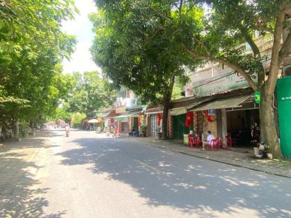 Bán đất thị trấn yên Viên 90m2, vỉa hè, kinh doanh, mặt phố- nhỉnh 9 tỷ