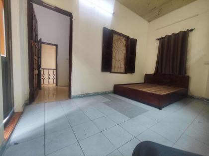 Cho thuê nhà ngõ 82 Kim mã diện tích 45m x 3 tầng, mặt tiền 8m, giá 11 triệu