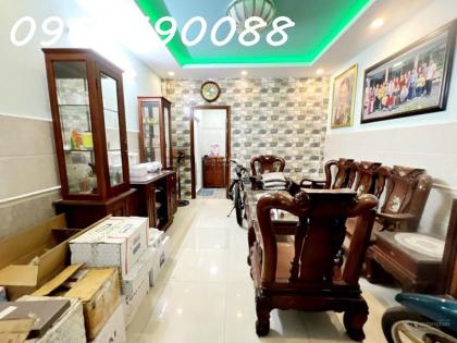 HXH Nguyễn Hữu Tiến, Tây Thạnh 4x15m2 gần chợ 3 tầng gia chỉ  5 tỷ..