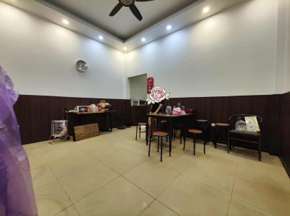 Cho thuê nhà ngõ Núi Trúc, Diện tích 48m x 4 tầng, măt tiền 4.8m, giá 12 triệu