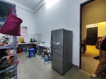 Cho thuê nhà ngõ Núi Trúc, Diện tích 48m x 4 tầng, măt tiền 4.8m, giá 12 triệu