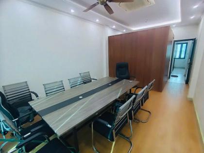 Cho thuê nhà Nguyễn Văn Lộc 50m x 7 tầng thông sàn thang máy 26tr 0903409888