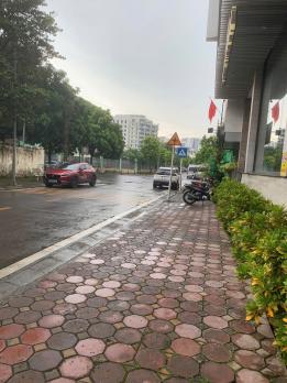 Bán Đất tặng nhà phố ÁI Mộ, Long Biên 60m  MT 4,2m giá 12,5 ty oto, KD