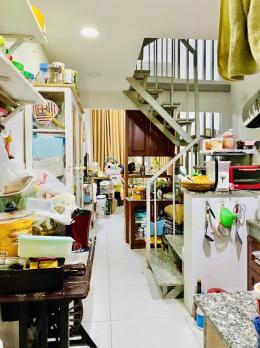 Hẻm ô tô tới nhà DT 48m2 có 4 tầng hoàn công đủ giá 4,9 tỷ.