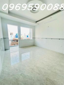 Nhà Mới ở ngay 60m2 3T Văn Cao-Nguyễn Sơn  gần chợ, giá chỉ 6 tỷ..
