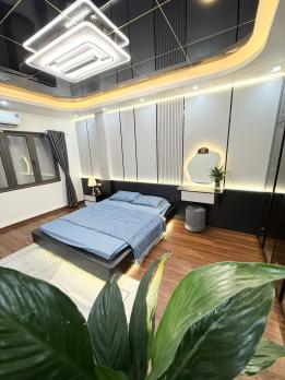 Bán nhà Yên Hòa, Cầu Giấy, thang máy, 3 thoáng, ngõ to, nội thất xịn, xây mới, 35m2x6 tầng, 10.4 tỷ.