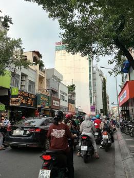 Chính chủ gửi bán nhà 1 sẹc Huỳnh Văn Bánh 4 lầu 84m2 ngay chợ Phú Nhuận KD đa nghề 15 tỷ.