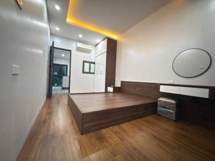 Bán nhà tập thể Khương Trung, Thanh Xuân, nhà đẹp full nội thất, ban công thoáng sáng, gần ô tô