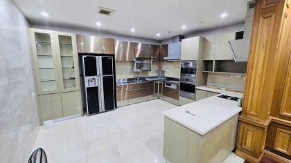 Cho thuê BT Khu nhà ở Quốc Hội Lương Thế Vinh lô góc thang máy 45tr 0903409888