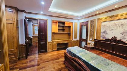 Cho thuê BT Khu nhà ở Quốc Hội Lương Thế Vinh lô góc thang máy 45tr 0903409888