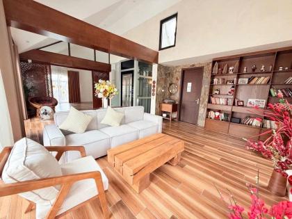 CCMN phố Đình Thôn cạnh khu phố Hàn, Mỹ Đình Sông Đà, doanh thu 2 tỷ/năm. 110m2 chỉ 2x tỷ.