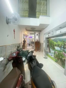 Nhà đẹp 2 tầng Bình Tân sát Tên Lửa tặng nội thất 53m2 HXH chỉ 4 tỷ.