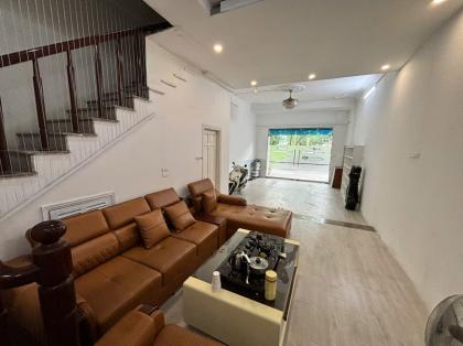 Cho thuê nhà Làng Việt Kiều Châu Âu 80m x 4 tầng 5 phòng đủ điều hòa 25tr 0903409888