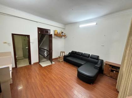 Cho thuê nhà Làng Việt Kiều Châu Âu 80m x 4 tầng 5 phòng đủ điều hòa 25tr 0903409888