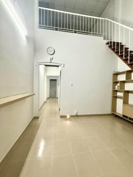 NHÀ TRỆT LỬNG 50M2. HẺM XE HƠI MỘT TRỤC THẲNG. GẦN NGÃ TƯ BÙI CÔNG TRỪNG GIAO ĐẶNG THÚC VỊNH. ĐÔNG