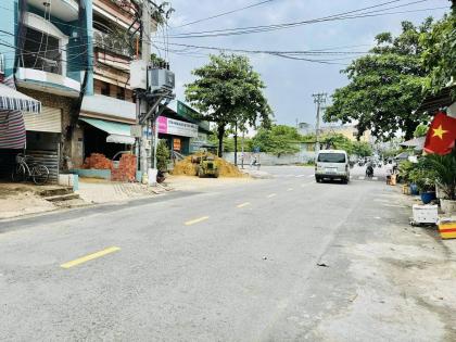 Bán nhà mặt tiền Lý Thánh Tông - giao Tô Hiệu, DT 5x20m, 3 Tầng -  3PN, chào 9,1 tỷ.