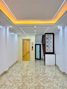 Bán nhà Liên Mạc, 42m2, phân lô, ô tô, nội thất chủ tặng,  nhỉnh 6tỷ.