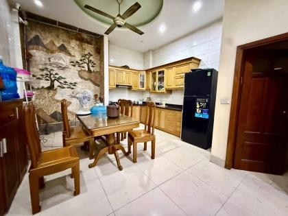 Bán nhà phố Hào Nam, Đống Đa, nhà đẹp dân xây, thoáng trước sau, vừa ở vừa cho thuê
