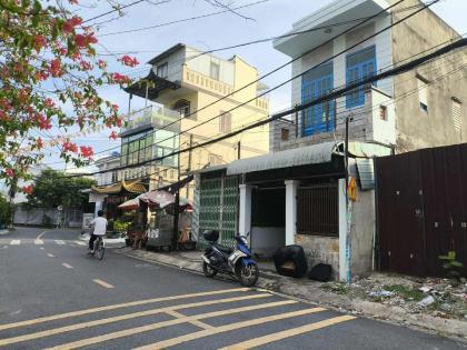 SIÊU HOT NGAY THỊ TRẤN HÓC MÔN 2 TẦNG BTCT MỚI TINH, DTSD 100M2. MẶT TIỀN NHỰA 8M THÔNG KINH DOANH