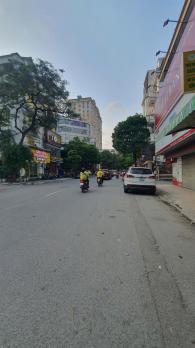 Bán Nhà Dòng Tiền Lớn 135m2x5T,8mMT, Giá 26.X tỷ, phố Phùng Hưng, Hà Đông