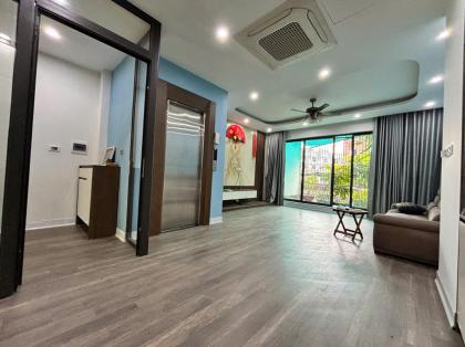 Cho thuê LK Phùng Khoang 70m x 5 tầng thông sàn thang máy 26tr 0903409888