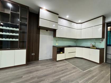 Cho thuê LK Phùng Khoang 70m x 5 tầng thông sàn thang máy 26tr 0903409888