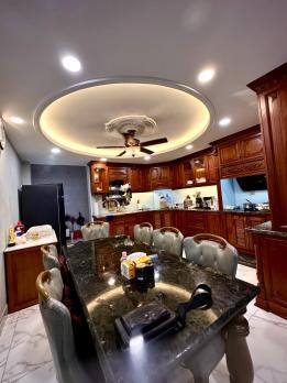 Nhà đẹp 5 tầng Khu Bàu Cát DT 102m2 ô tô ngủ nhà giá 16 tỷ.