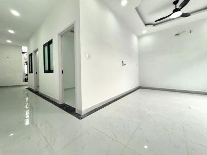 Nhà cấp 4 diện tích gần 90m² chỉ % tỷ 9, hẻm ô tô 1627 Huỳnh Tấn Phát, Q7