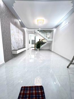 NHÀ 2 TẦNG THIẾT KẾ SANG TRỌNG GẦN BỆNH VIỆN QUẬN 12 HẺM XE HƠI THÔNG HUỲNH THỊ HAi,TCH, Q12.