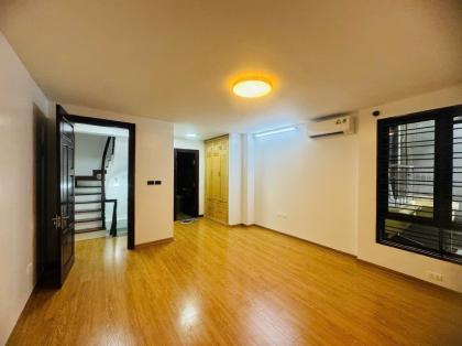 Bán nhà Trung Phụng, Diện tích 36mx 5 tầng, giá 8.25 tỷ