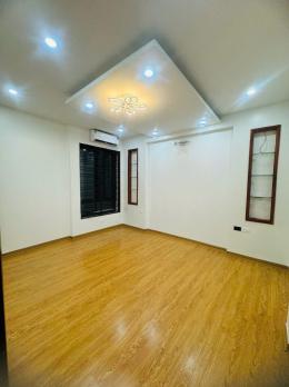 Bán nhà Trung Phụng, Diện tích 36mx 5 tầng, giá 8.25 tỷ
