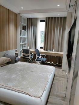BÁN NHÀ  VẠN PHÚC  5 TẦNG, THANG MÁY, NỘI THẤT CAO CẤP.