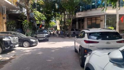 Bán Nhà Phố Dịch Vọng Hậu Cầu Giấy 165m2-9T MT10m Vỉa Hè 105 Tỷ Có Thương Lượng.