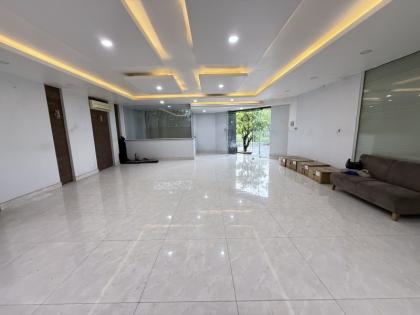 CẦN BÁN BIỆT THƯ CĂN ĐÔI GÓC – KDC VEN SÔNG – TÂN PHONG, QUẬN 7 – 258m² (15 x 18) – HẦM + 5 TẦNG – 2 MẶT THOÁNG