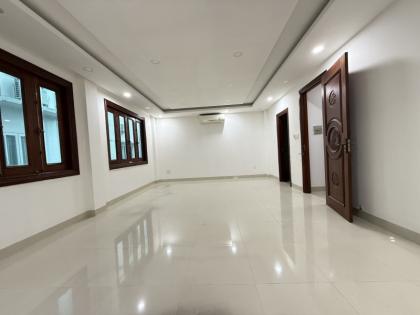 CẦN BÁN BIỆT THƯ CĂN ĐÔI GÓC – KDC VEN SÔNG – TÂN PHONG, QUẬN 7 – 258m² (15 x 18) – HẦM + 5 TẦNG – 2 MẶT THOÁNG