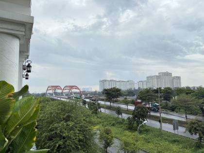 CẦN BÁN BIỆT THƯ CĂN ĐÔI GÓC – KDC VEN SÔNG – TÂN PHONG, QUẬN 7 – 258m² (15 x 18) – HẦM + 5 TẦNG – 2 MẶT THOÁNG