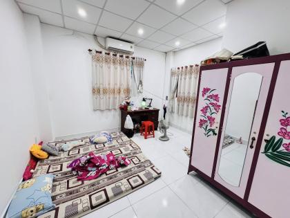 BÁN NHÀ 4 TẦNG – MẶT TIỀN KINH DOANH NGAY KÍNH NỔI DĨ AN 1 – 5x20M – 8 PHÒNG NGỦ – GIÁ NHỈNH 5 TỶ