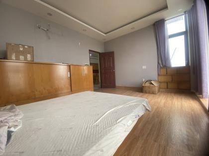 Nhà ngang 9,5m 5 tầng BTCT Phường 10 Quận 6 HXH quay đầu chỉ 9 tỷ nhỉnh.