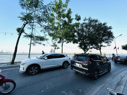 Bán Nhà Mặt Phố Trích Sài Tây Hồ 75m2-5T VIEW HỒ 2 THOÁNG 50,5 Tỷ Trích Sài Có Thương Lượng.