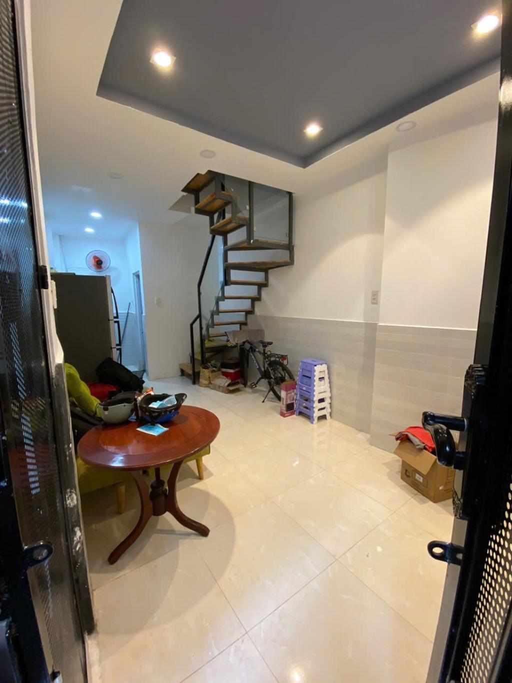 22m2 Hoàng Văn Thụ, công nhận đủ, không QH, không lộ giới, chỉ hơn 2 tỷ