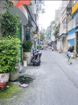 Quận 10 ngay cầu Nguyễn Tri Phương Nhà 4 tầng BTCT giá 4,1 tỷ.