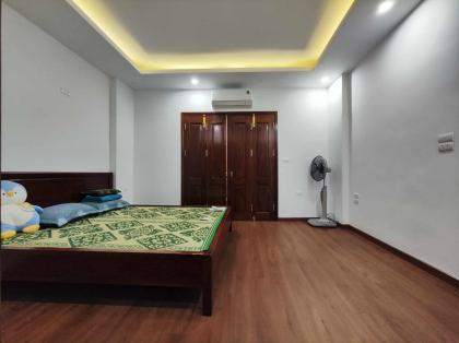 Cho thuê nhà nguyên căn Vĩnh Phúc, Ba Đình, nhà mới đẹp, thang máy, gần ô tô, gia đình, nhóm…