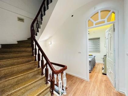 Bán Nhà Mặt Phố Đại La 2 Bà Trưng 55m2-5T 1 SỔ 1 Chủ 29,7 Tỷ Đại La Có Thương Lượng.