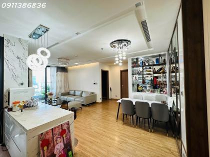 ????VIP????Căn góc Tòa M2 Vinhomes METROPOLIS Liễu Giai 122m2, 3PN đẳng cấp, 26 tỷ