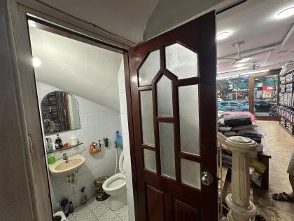Bán Nhà Mặt Phố Lê Văn Lương Cầu Giấy 51m2-5T 5m Vỉa Hè 29,5 Tỷ Có Thương Lượng.