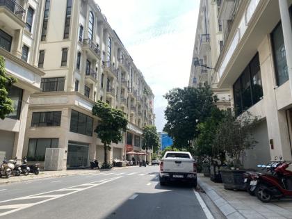 bán liền kề him lam vạn phúc, 2 mặt đường, 96m2, 6 tầng, mặt tiền 6m, giá chào 31 tỉ