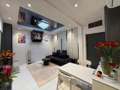 ????????Tập thể Chùa Láng, 68m2, gần ĐH Ngoại thương, Nội thất cực đẹp, 4.68 tỷ